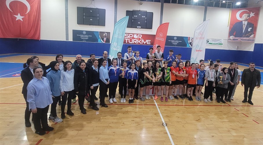 Masa Tenisi Okul Sporları Ortaokul (Yıldız) 